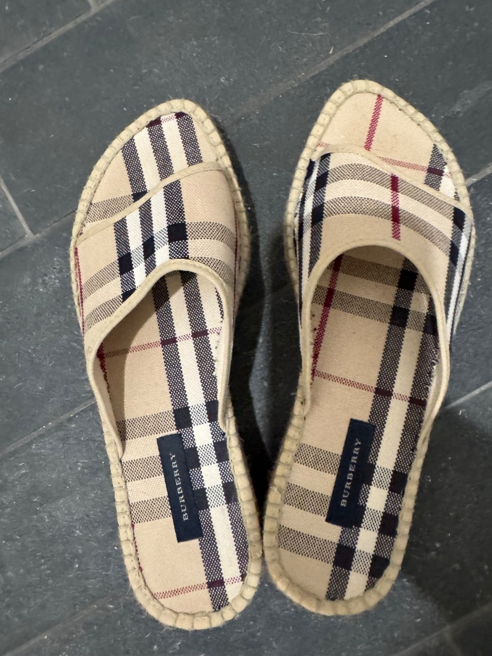 Burberry Archive Beige Vintage Check Canvas Slides – Size EU 38 (Women’s)